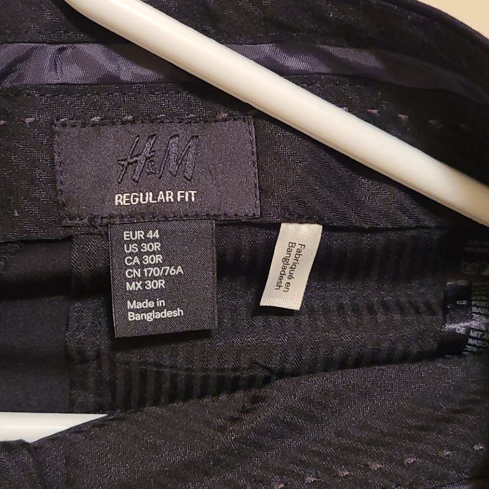 H&M basic black pant - Picture 2 of 3